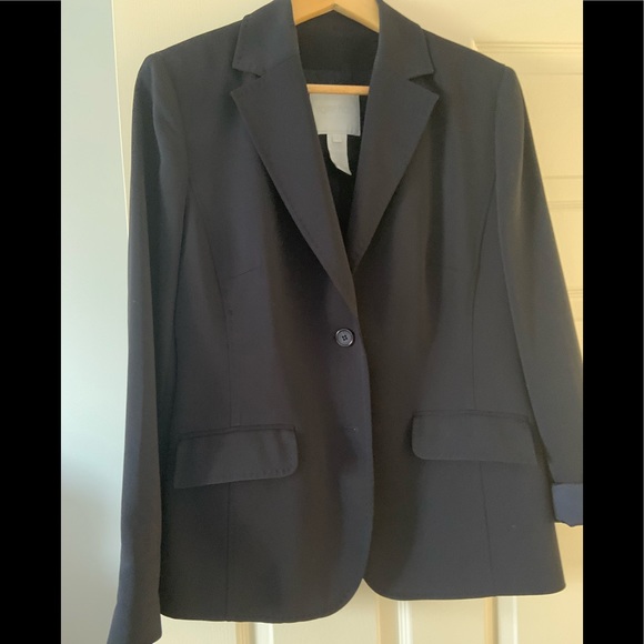 Beautiful classic French navy blazer - Picture 3 of 11
